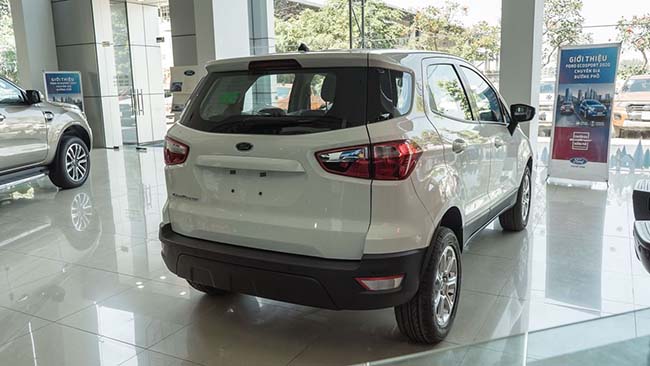 ford ecosport can tho duoi xe