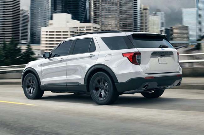 ford explorer can tho duoi xe
