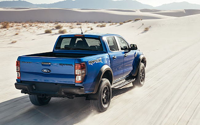ford ranger raptor can tho duoi xe