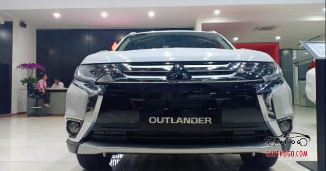 Bán xe Mitsubishi Outlander đời 2019, màu trắng