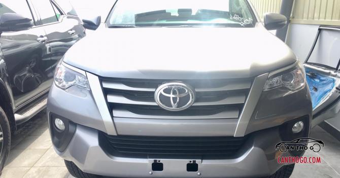 Bán xe Toyota Fortuner 2.4G 2018, màu bạc, nhập khẩu - Liên hệ 0902959586