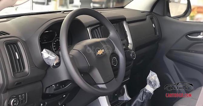 Cần bán xe Chevrolet Trailblazer LT 2.5L 4x2 MT đời 2019, màu trắng, nhập khẩu, 855 triệu