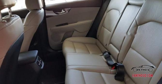 Cần bán xe Kia Cerato sản xuất 2019, màu đen
