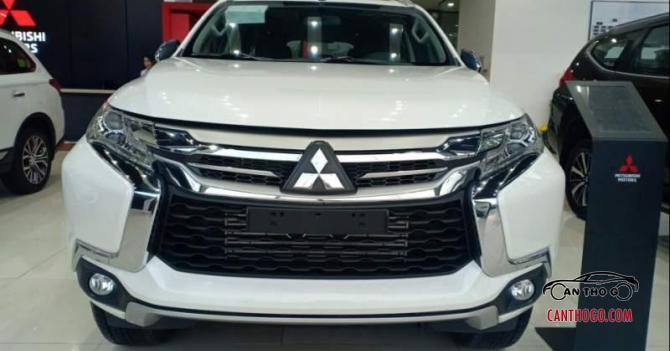 Cần bán xe Mitsubishi Pajero Sport sản xuất 2018, màu trắng, nhập khẩu Thái Lan, giá tốt